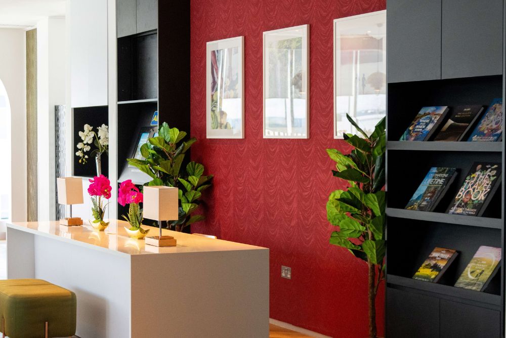 Plaza Express space to read and relax